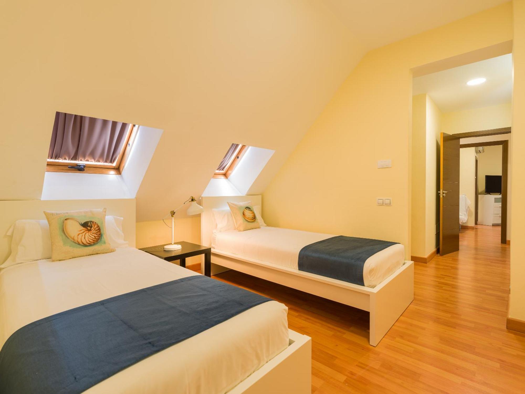City Family Avatar Duplex Near The Beach لاس بالماس دي غران كاناريا المظهر الخارجي الصورة