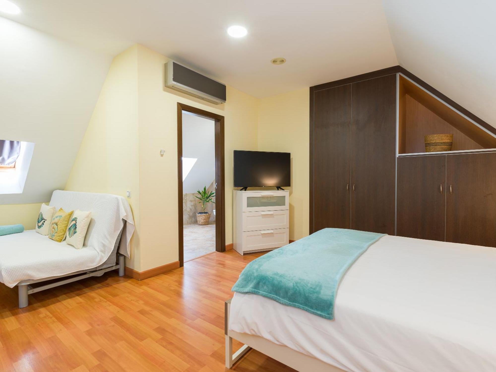 City Family Avatar Duplex Near The Beach لاس بالماس دي غران كاناريا المظهر الخارجي الصورة