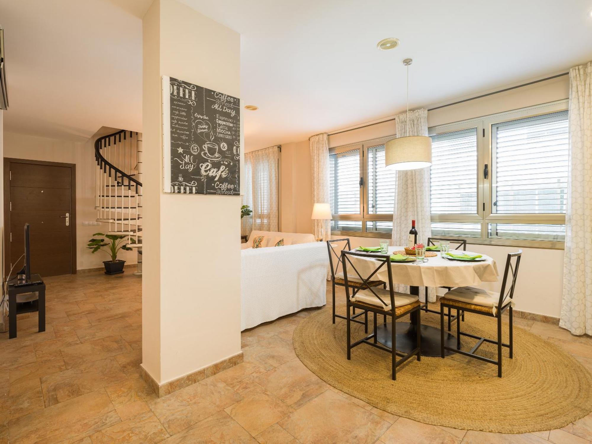 City Family Avatar Duplex Near The Beach لاس بالماس دي غران كاناريا المظهر الخارجي الصورة