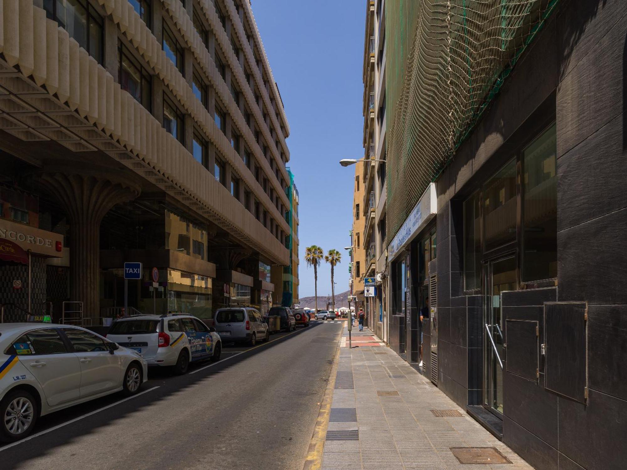 City Family Avatar Duplex Near The Beach لاس بالماس دي غران كاناريا المظهر الخارجي الصورة